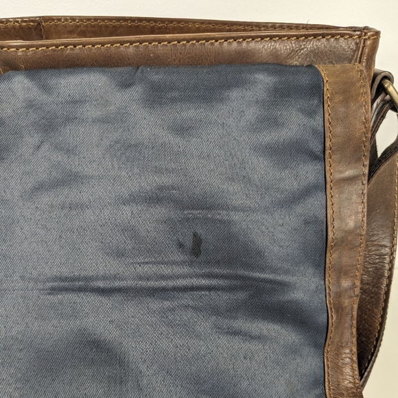 Gianni Conti Leather Messenger Bag - Picture 12 of 15